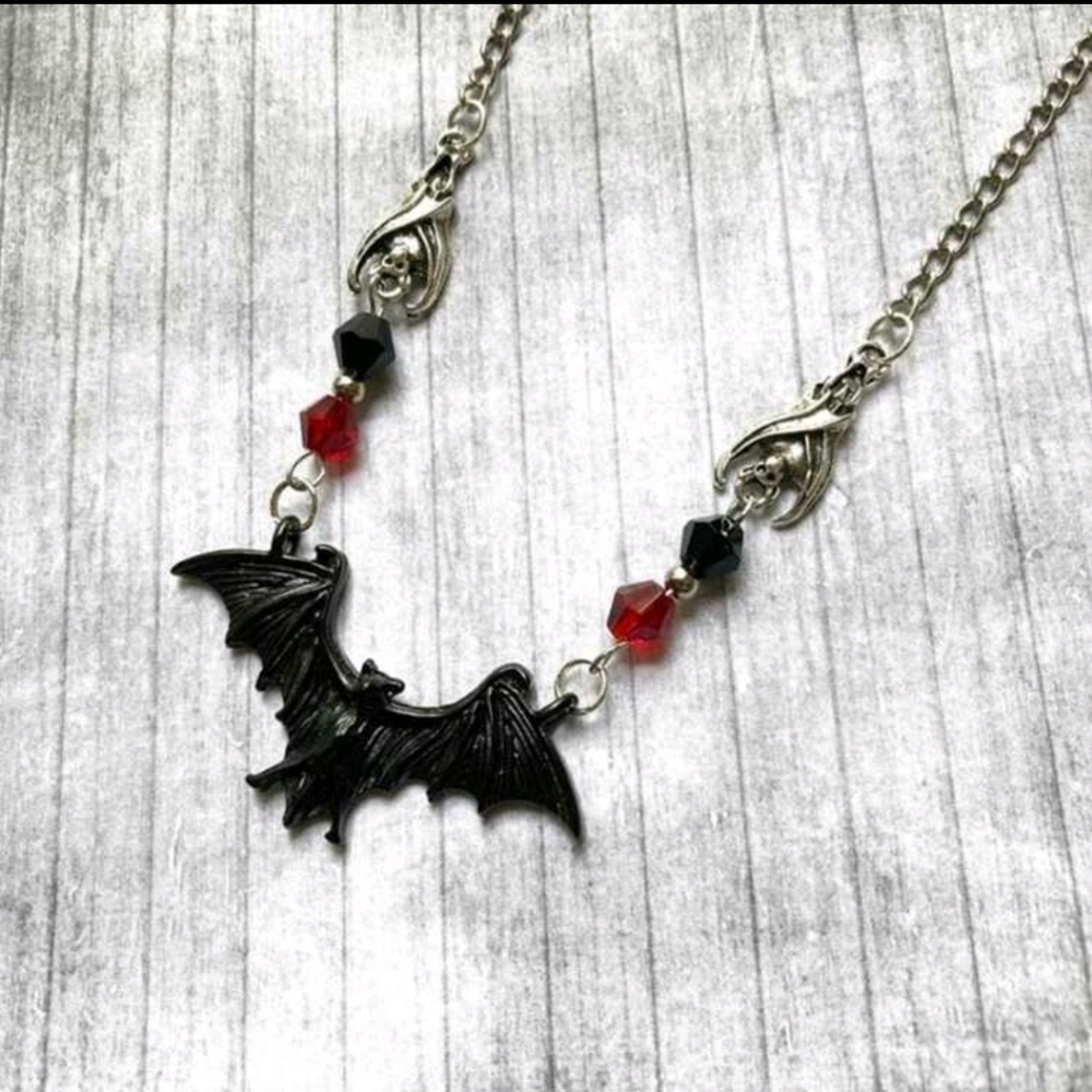🦇🩸2 for $17 🩸Gothic vampire bat necklace 🦇🩸Hex girl vibes, vampy🦇 - Picture 2 of 3